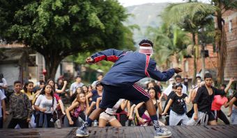 Dance class in Medellin Credit_Mono Grande, Copyright: Mono grande